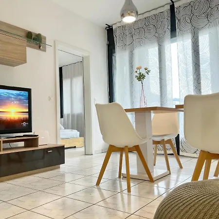 Апартаменти By Lr Лугано